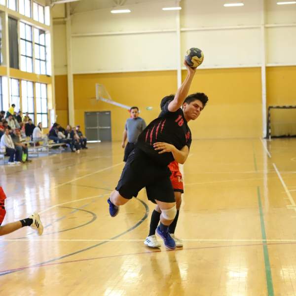 CAEN LOS PRIMEROS GOLES EN LA OLIMPIADA ESTATAL DE HANDBALL 